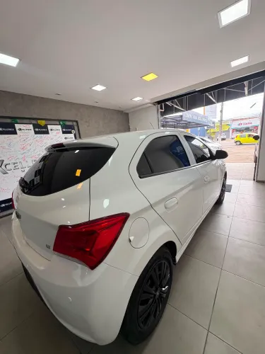 Chevrolet Onix Hatch LT 1.0 8V Flex Mec. 4P 2018
