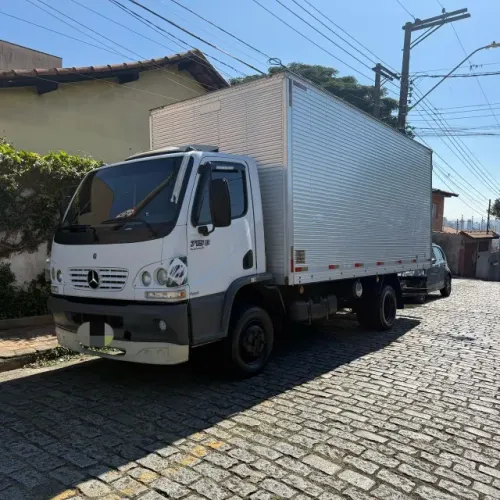 CAMINHÃO MERCEDES-BENZ ACCELO 715 C