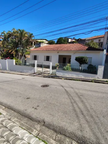 Vendo casa em Votorantim. No bairro Dominguinho