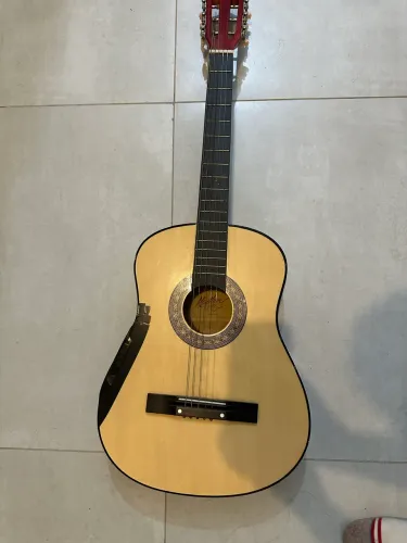 Violão (valor negociável)