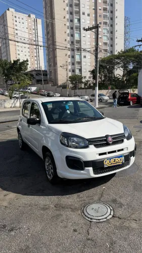 Fiat Uno Attractive 1.0 EVO Fire Flex 8V 5P 2021