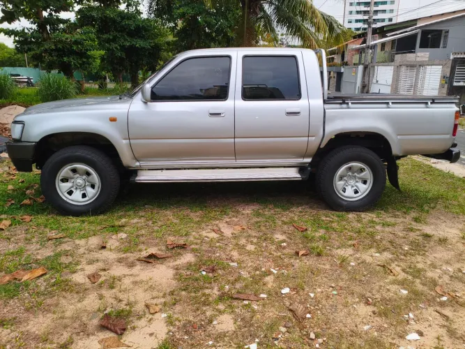 Toyota Hilux CD DX 4X2 3.0 8V 90cv Diesel 2003