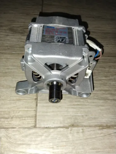 Motor lavadora Electrolux LFE11 funcionando.