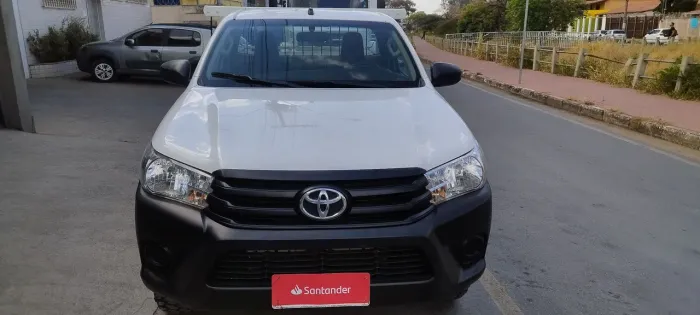 Toyota Hilux CS 4X4 2.8 TDI Diesel Mec. 2024