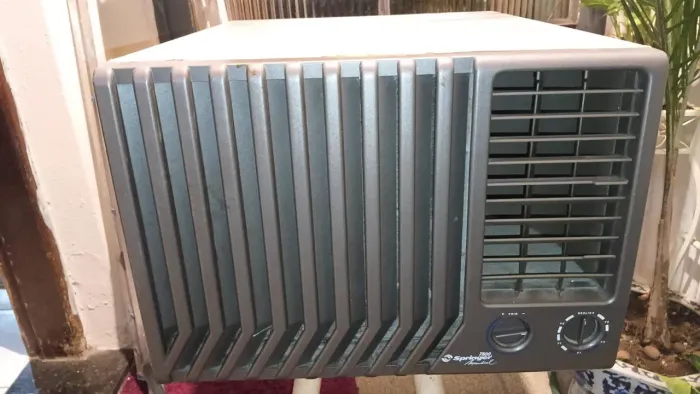 Ar condicionado de embutir Springer 7500 medidas 50 largura 34 altura e 60 de profundidade