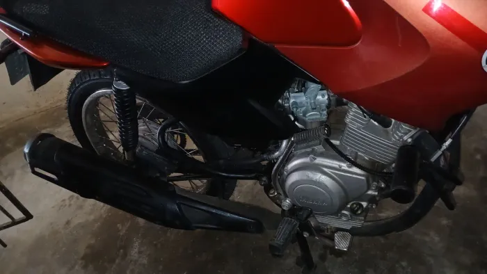 Yamaha factor 125 2011/2012,toda revisada sem vazamento, toda em dias,moto no meu nome.