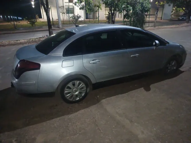 Citroen C4 Pallas GLX 2.0/2.0 Flex 16V Mec. 2010