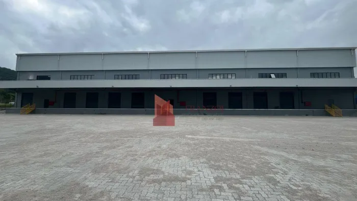 ALUGUEL: ARMAZÉM LOGÍSTICO 6000 METROS NA RODOVIA ILHOTA