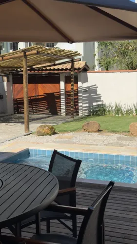 Excelente casa vizinha ao Batalhão da PM - Barra da Lagoa 