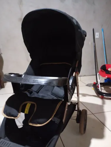 vendo carrinho de bebê novinho