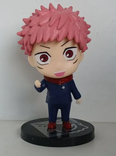 BONECO MINIATURA JUJUTSU KAISEN YUJI ITADORI