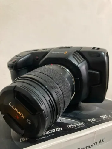 Câmera Blackmagic Pocket 4k + Lente + Acessórios