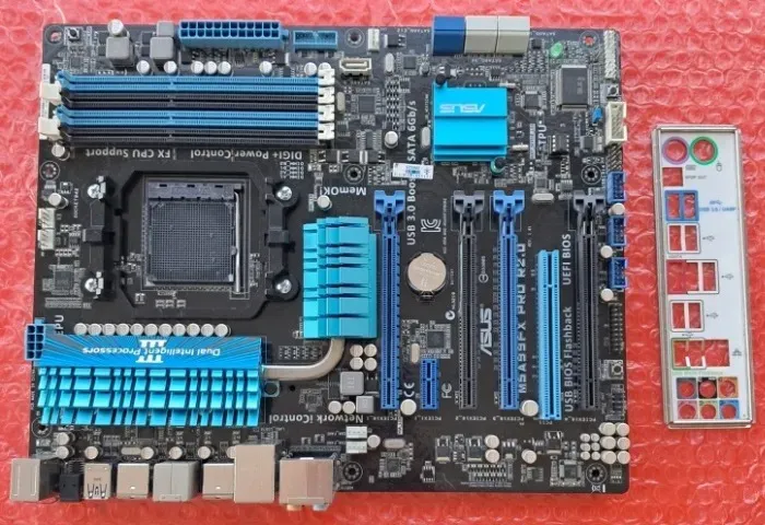 Placa Mãe Asus M5A99FX PRO R2.0 AM3+ (Com Espelho) - Testada e OK