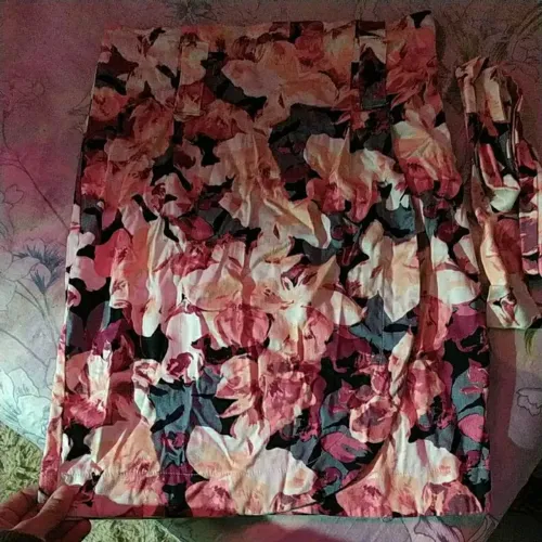 Saia floral estilo primavera verão semi nova brechó Tam P 36 roupas desapego