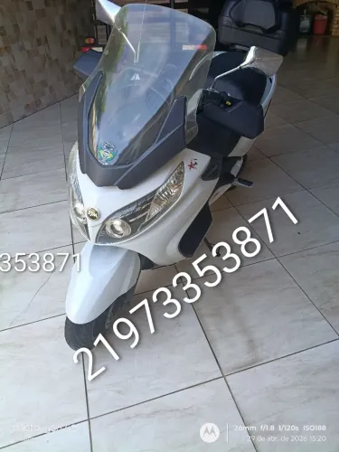 Dafra Max 400