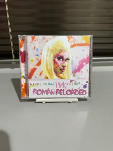 CD Pink Friday Nicki Minaj Roman Reloaded