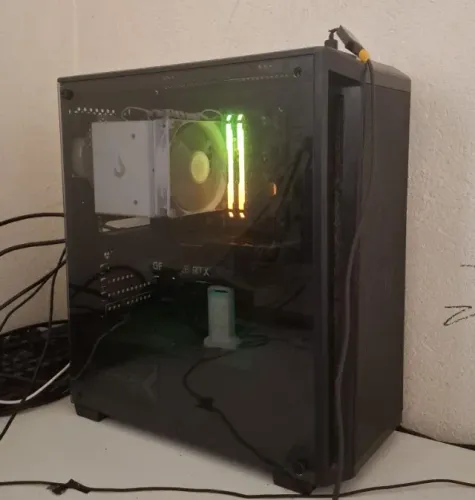 PC GAMER RYZEN 7 5700x + RTX 3070