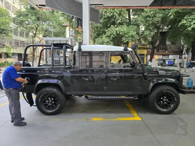Land Rover Defender 130 TDI CD Diesel 2004