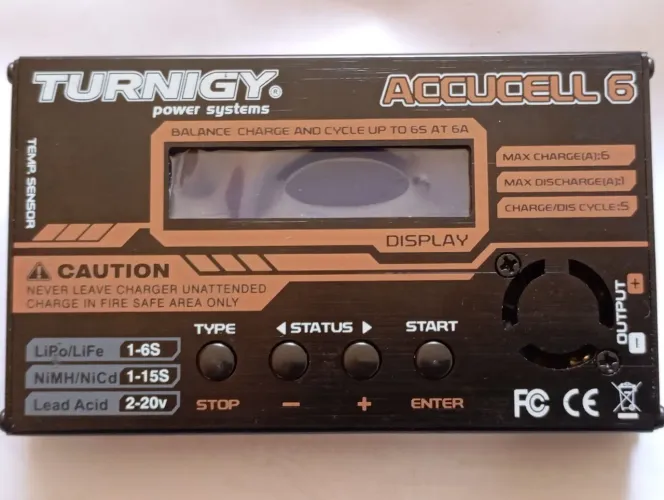 Carregador de Bateria Turnigy Accucell -6