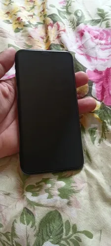 VENDO IPHONE 11 PRO MAX 64GB BATERIA 88% TELA ORIGINAL APARELHO PERFEITO SOU DE ARAPIRACA 