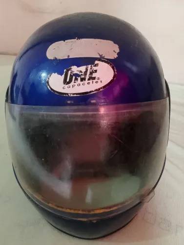 Capacete quebra galho 