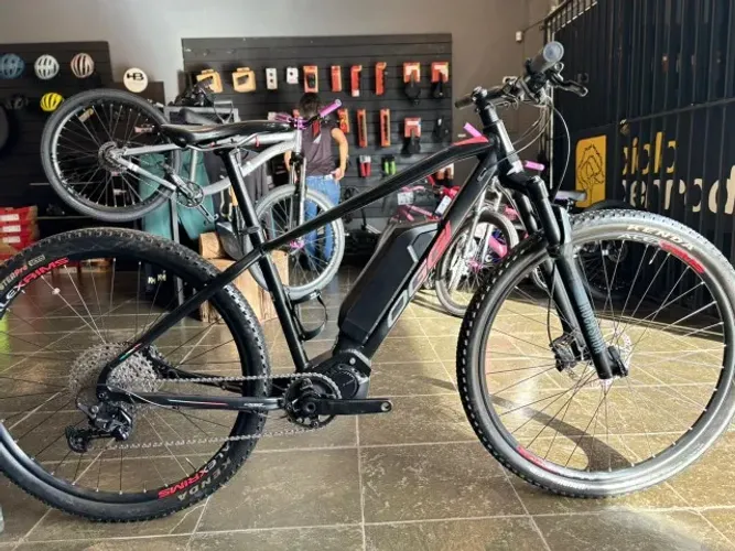 Bicicleta Seminova E-bike OGGI BW 8.3