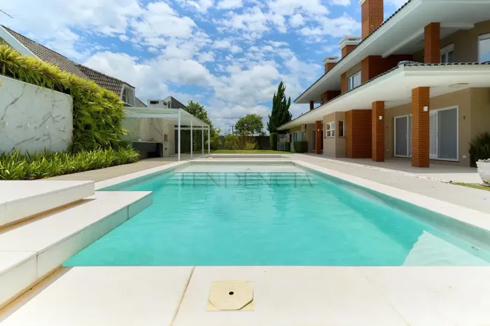 Casa Alto Padrão com 3 SUÍTES à venda, 473 m2, PINEVILLE, PINHAIS - PR