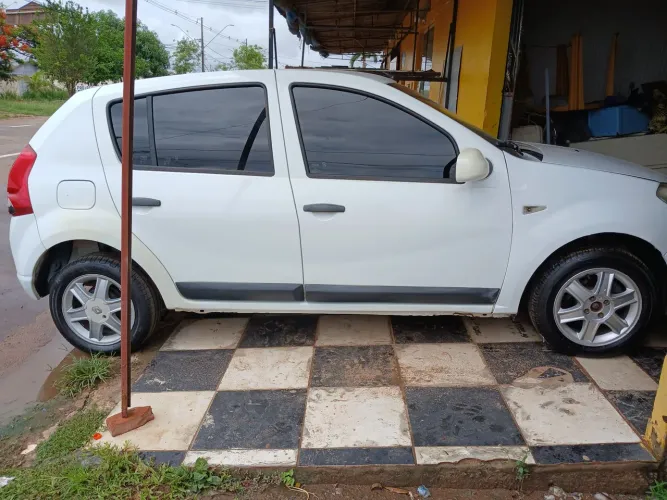 Renault Sandero Expression Hi-flex 1.6 8V 5P 2013