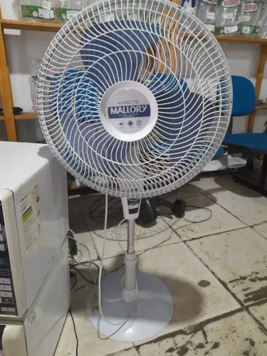 Ventilador de Pé Seminovo MALLORY 40cm 4 meses de garantia