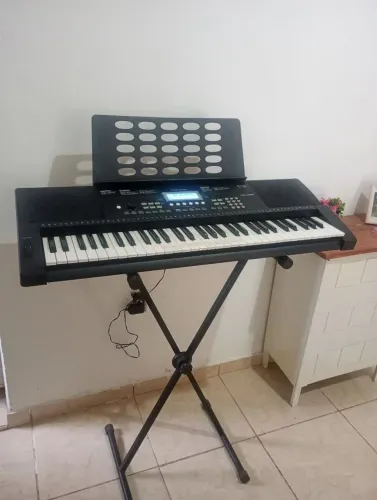 Vende-se teclado REVAS KB-330