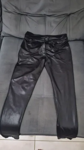 Calça couro sintético G e GG
