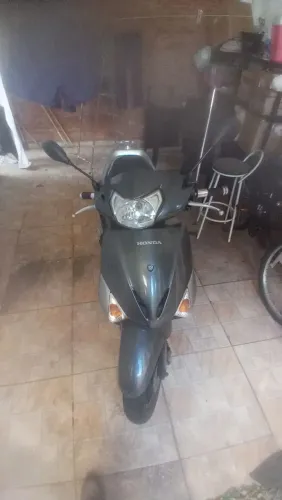 Honda lead