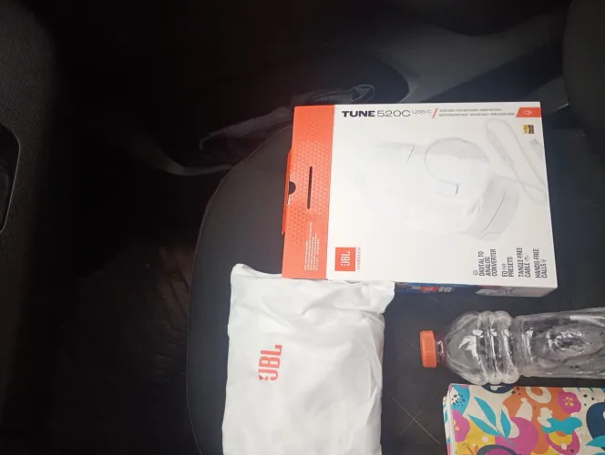Fone JBL com nota nunca usado