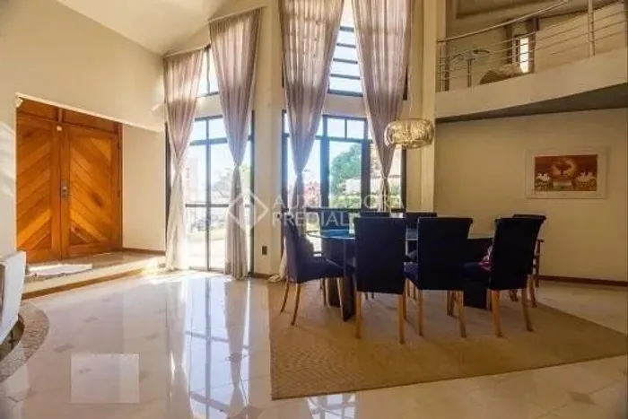 Casa à Venda em Itacorubi - Excelente Oportunidade!