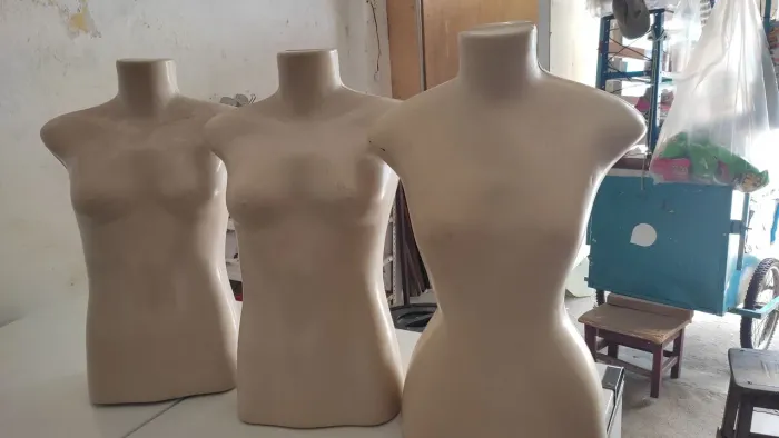 3 Maniquin busto