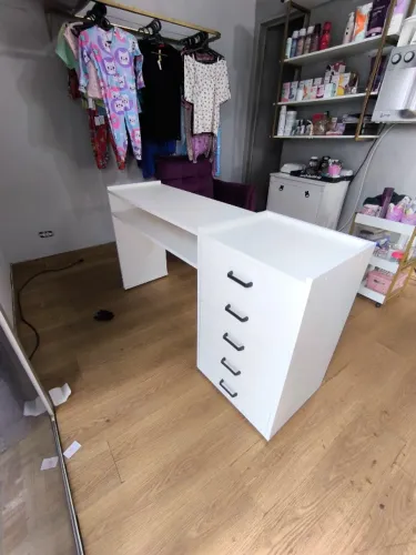 Mesa para manicure