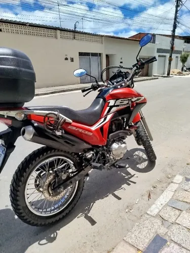 Bros 2020 Muito bem conservada .17.000 /Preço a Negociar .Troco por Lander 2022 a 2025