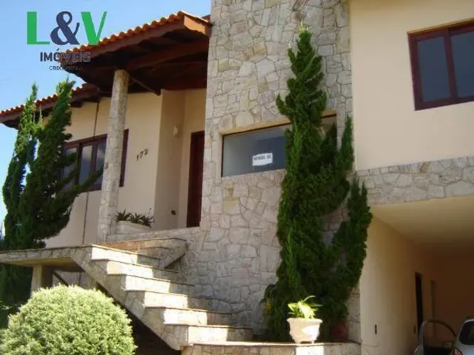 Linda casa no Condominio Villagio Capriccio