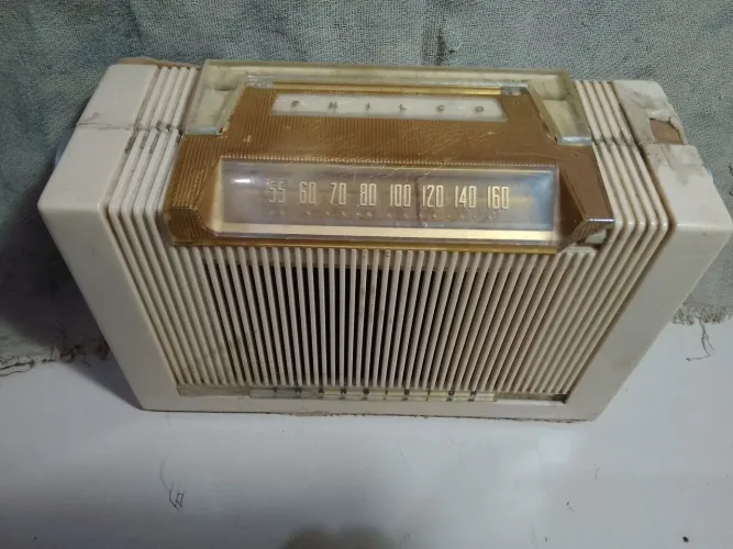 Rádio antigo anos 50