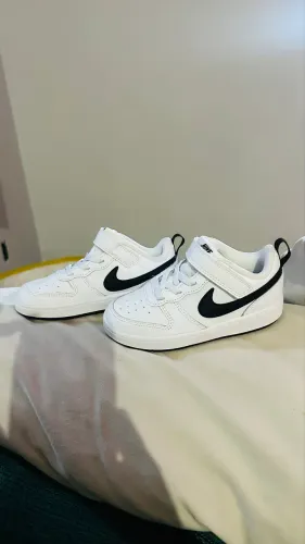 TÊNIS NIKE TAM 25