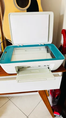 Impressora HP DeskJet 2676 usada, multifuncional com Wi-Fi.