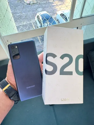 Galaxy S20 FE 6 gb Ram 128 gb Memória interna 