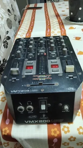 Mixer Vmx 200 Usb Behringer (Usado