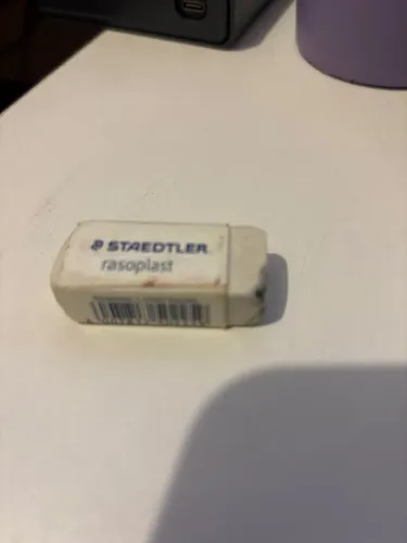 Borracha staedtler usada