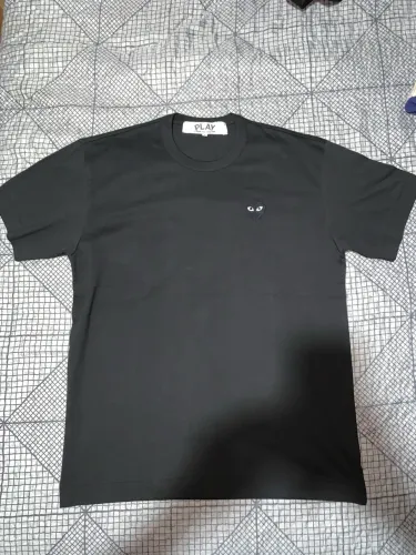 Camiseta Comme des Garçons PLAY Little Heart Black