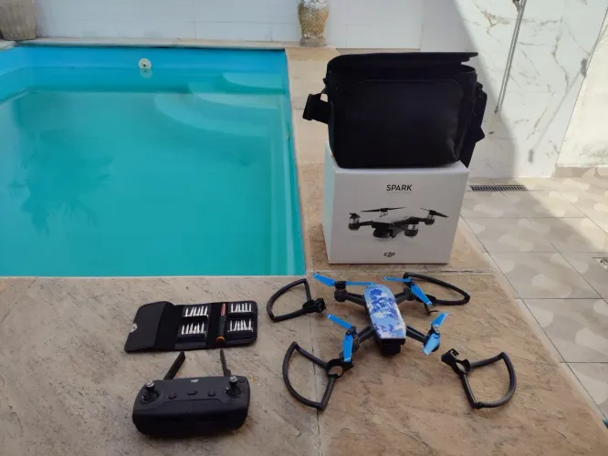 Drone Modelo SPARK / Marca DJI