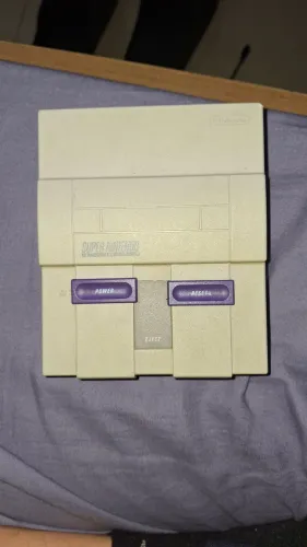 Super nintendo (ENTERTAINMENT SYSTEM)