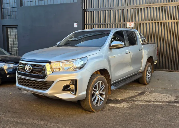 Toyota Hilux CD SRV 4X4 2.8 TDI Diesel Aut. 2020