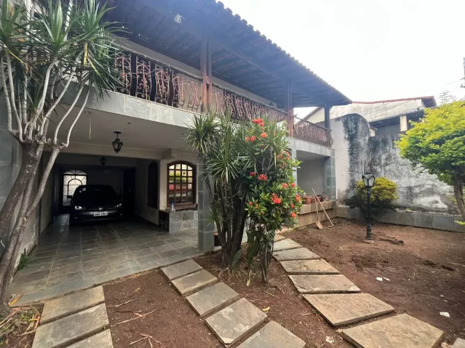 ALUGUEL CASA 04 QUARTOS SUÍTE GARAGEM APARECIDA