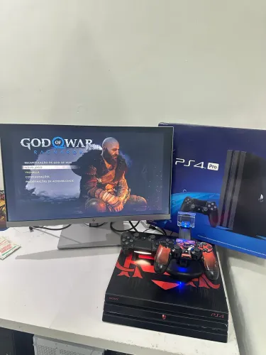 Ps4 Pro 1Tb na Caixa, 2 Controles e 17 Jogos